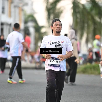 Runner Photo 7698895