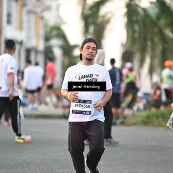 Runner Photo 7698904