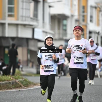 Runner Photo 7698906