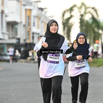 Runner Photo 7698914
