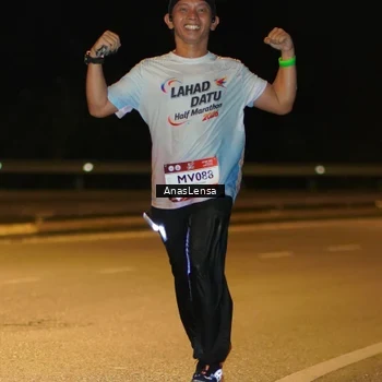 Runner Photo 7698916