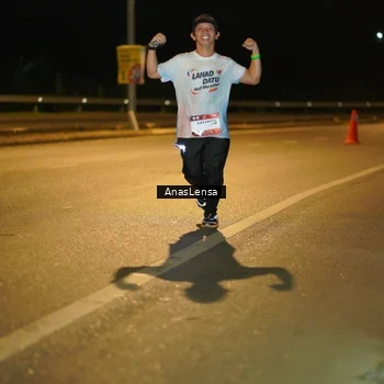 Runner Photo 7698923