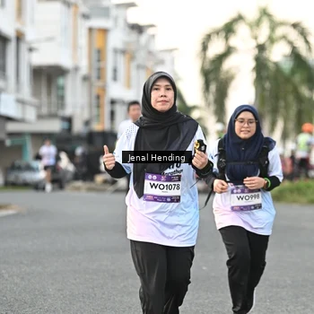 Runner Photo 7698930