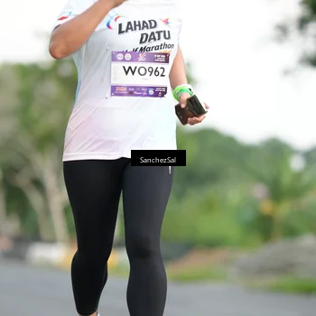 Runner Photo 7698934