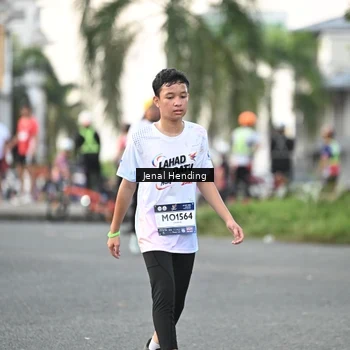 Runner Photo 7698935