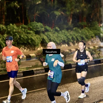Runner Photo 7698940