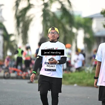 Runner Photo 7698943