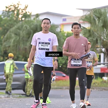Runner Photo 7698952