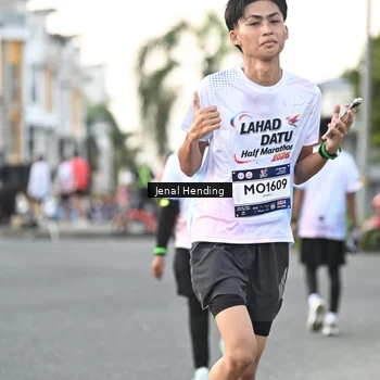 Runner Photo 7698955