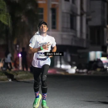 Runner Photo 7698975