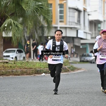 Runner Photo 7698988