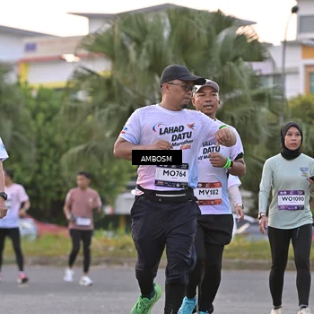 Runner Photo 7698990