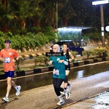 Runner Photo 7698991