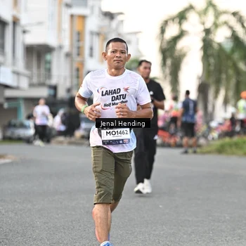Runner Photo 7699011