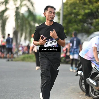 Runner Photo 7699022