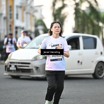 Runner Photo 7699024