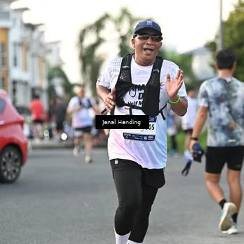 Runner Photo 7699056