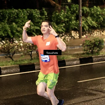 Runner Photo 7699064