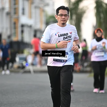 Runner Photo 7699088