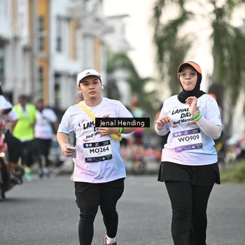 Runner Photo 7699109
