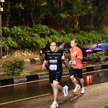 Runner Photo 7699135