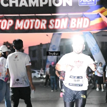 Runner Photo 7699136