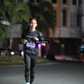 Runner Photo 7699137