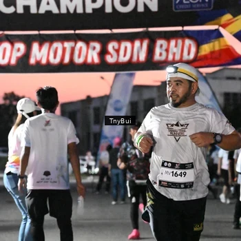 Runner Photo 7699149
