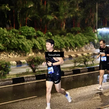 Runner Photo 7699150