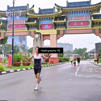 Runner Photo 7699164