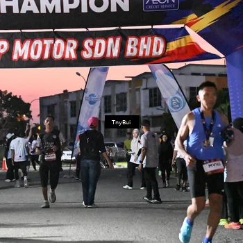 Runner Photo 7699165