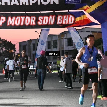 Runner Photo 7699172
