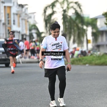 Runner Photo 7699251