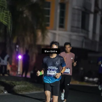 Runner Photo 7699263