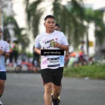 Runner Photo 7699291