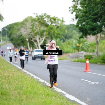 Runner Photo 7699299