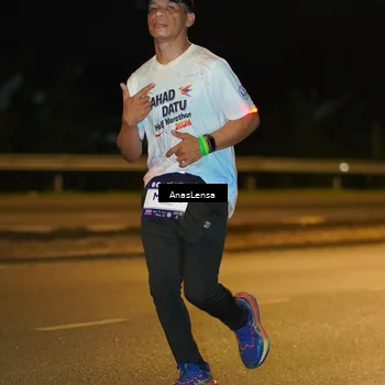 Runner Photo 7699302