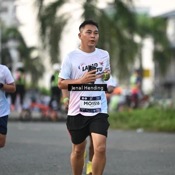 Runner Photo 7699307