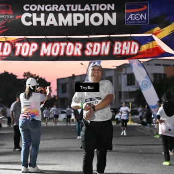 Runner Photo 7699308