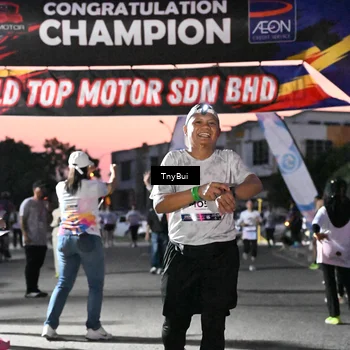 Runner Photo 7699312