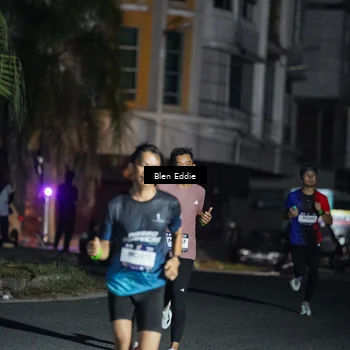 Runner Photo 7699318