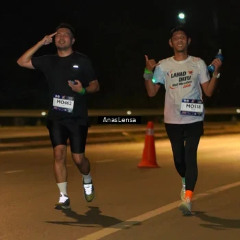Runner Photo 7699327