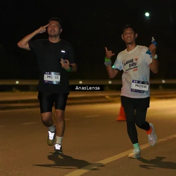 Runner Photo 7699338