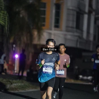Runner Photo 7699343