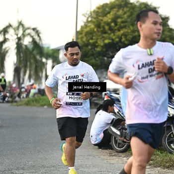 Runner Photo 7699348