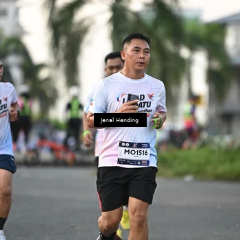 Runner Photo 7699354