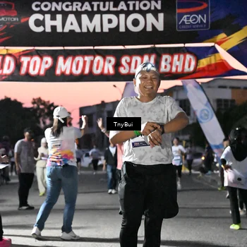 Runner Photo 7699358