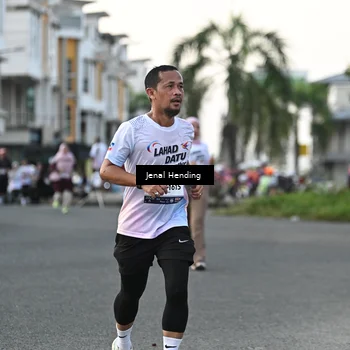Runner Photo 7699359