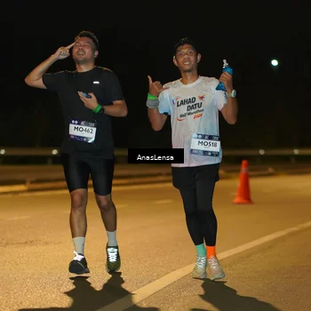 Runner Photo 7699361