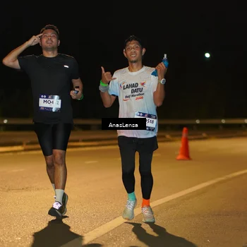 Runner Photo 7699379